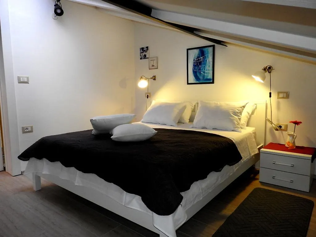 Delight Loft Apartment Rovinj 0*,